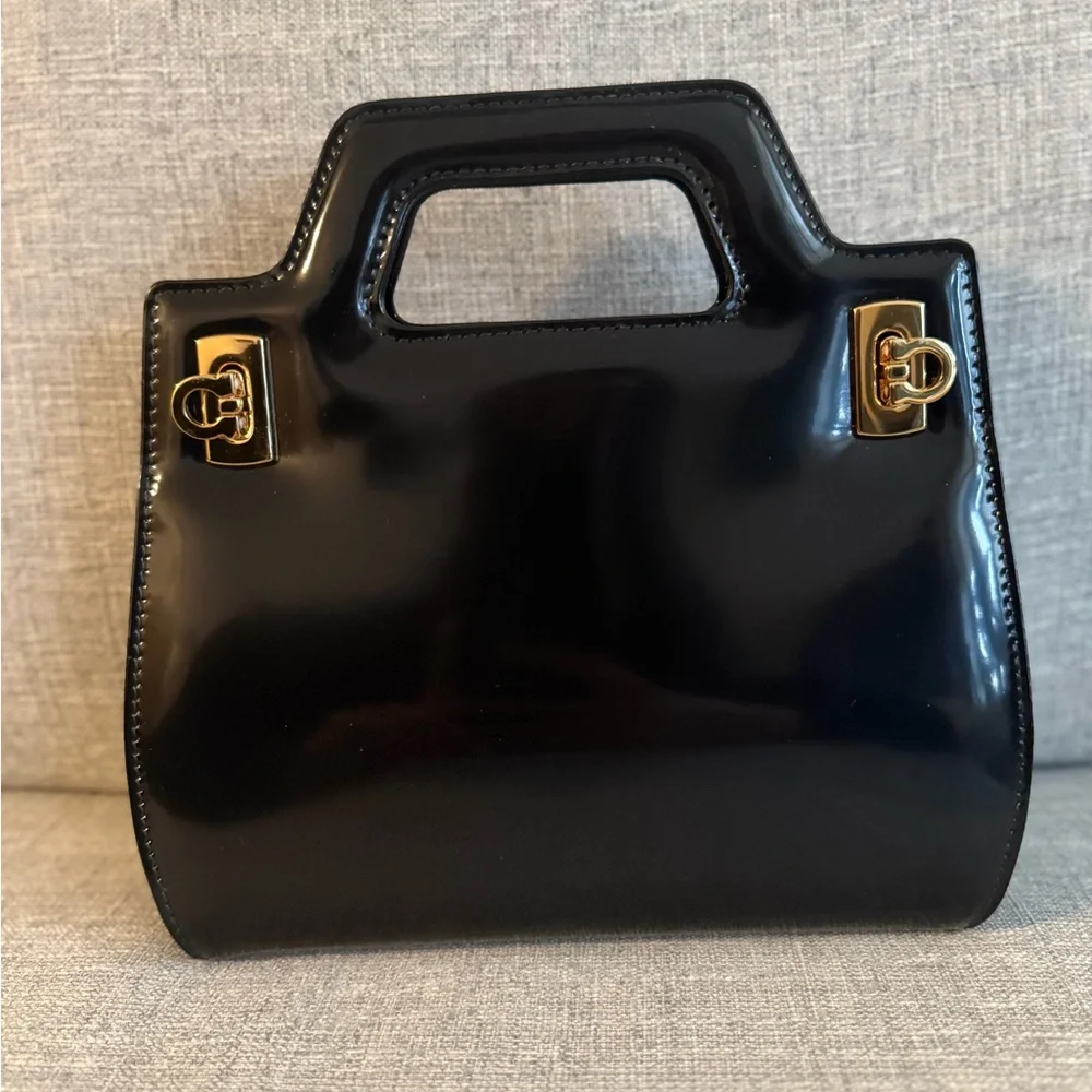 Ferragamo Wanda Mini in Black - Picture 2 of 15